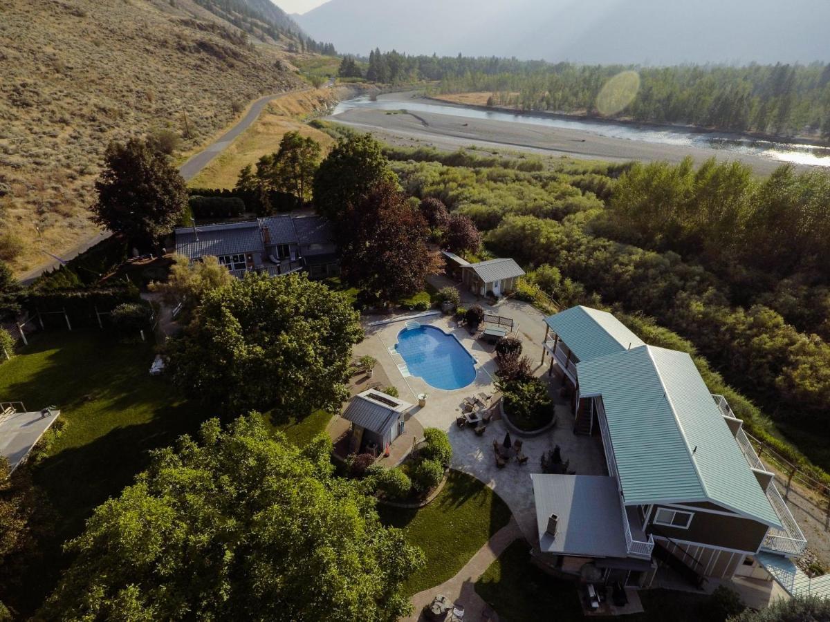 Similkameen Wild Resort & Winery Retreat Осойос Екстериор снимка